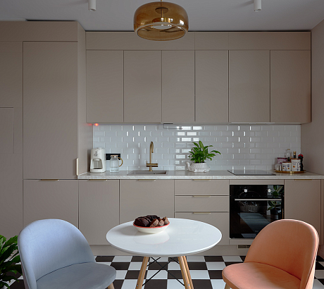 Шкафы и кухня Стоун Колор для однушки с круговой планировкой